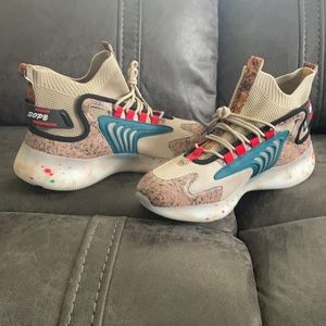 MLO basketball sneakers